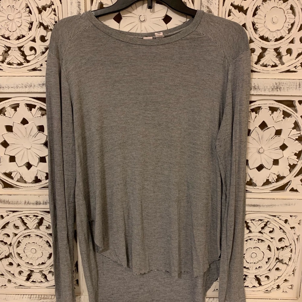 Long Sleeve Striped Tee 🖤